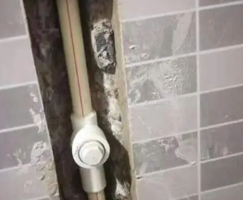互助卫生间测漏水